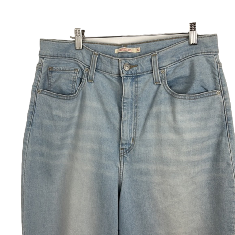 Levi’s High-Waisted Tapered Y2K Faded Mom-Style Jeans